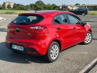 Usata Kia Rio 75 CV (55 kW) 2013 Rosso Utilitaria