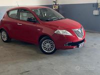 Usata Lancia Ypsilon Gold 69 CV (50 kW) 2015 Rosso Utilitaria