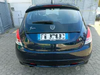 Usata Lancia Ypsilon Gold 69 CV (50 kW) 2016 Blu Utilitaria