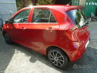 Gebraucht Kia Picanto 69 PS (50 kW) 2013 Rot Kleinwagen