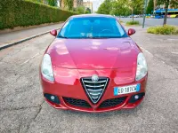Begagnad Alfa Romeo Giulietta Distinctive 120 HK (88 kW) 2010 Röd Halvkombi