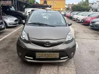Usata Toyota Aygo Connect Style 68 CV (50 kW) 2014 Marrone Utilitaria