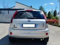 Usata Ford Fiesta 68 CV (50 kW) 2007 Grigio Utilitaria