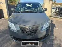 Usata Lancia Ypsilon 69 CV (50 kW) 2015 Grigio Utilitaria
