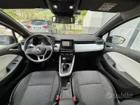 Usata Renault Clio V Techno 90 CV (66 kW) 2023 Nero Monovolume