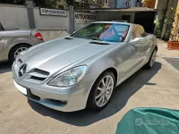 Usata Mercedes SLK350 272 CV (200 kW) 2005 Grigio Cabrio