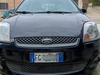 Gebraucht Ford Fiesta 49 PS (36 kW) 2016 Schwarz Limousine