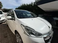 Begagnad Peugeot 208 102 HK (75 kW) 2019 Vit Halvkombi
