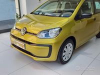 Usata VW up! move up! 60 CV (44 kW) 2018 Giallo pastello Utilitaria