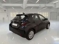 Usata Toyota Yaris Hybrid Business Edition 92 CV (67 kW) 2020 Nero Berlina