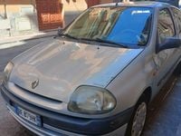 Usata Renault Clio II 58 CV (42 kW) 1999 Grigio Utilitaria