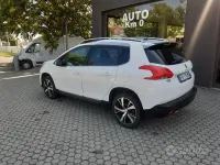 Usata Peugeot 2008 S 120 CV (88 kW) 2016 Bianco SUV