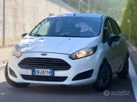 Usata Ford Fiesta 60 CV (44 kW) 2013 Bianco Berlina
