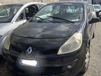 Usado Renault Clio II 84 CV (61 kW) 2007 Berlina