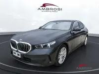 Usata BMW 520 197 CV (144 kW) 2025 Sophisto grey metallizzato Berlina