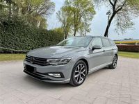 Usata VW Passat Executive 200 CV (147 kW) 2022 Grigio Station wagon