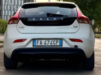 Usata Volvo V40 Kinetic 114 CV (83 kW) 2015 Bianco Berlina