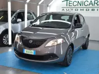Usata Lancia Ypsilon Gold 69 CV (50 kW) 2024 Argento Utilitaria