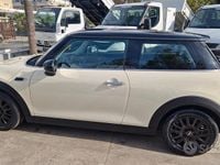 Usata Mini ONE 75 CV (55 kW) 2019 Beige Utilitaria