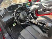 Usata Peugeot 208 GT 102 CV (75 kW) 2023 Rosso Utilitaria