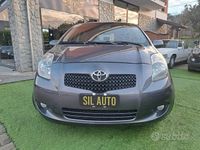 Usata Toyota Yaris 90 CV (66 kW) 2008 Grigio Berlina