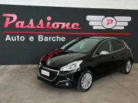 Usata Peugeot 208 82 CV (60 kW) 2019 Nero Utilitaria