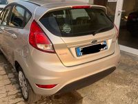 Usata Ford Fiesta 97 CV (71 kW) 2014 Argento Berlina