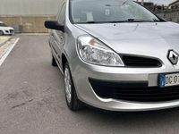 Usata Renault Clio II 75 CV (55 kW) 2007 Berlina