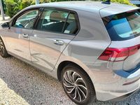 Usata VW Golf VIII Life 116 CV (85 kW) 2022 Grigio Berlina