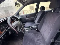 Usata Ford Mondeo Ghia 132 CV (97 kW) 1998 Grigio Berlina