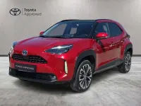 Usata Toyota Yaris Cross Lounge 116 CV (85 kW) 2023 Emotional red & black SUV