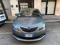 Usata Lancia Ypsilon Gold 69 CV (50 kW) 2023 Grigio Utilitaria