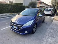 Usata Peugeot 208 68 CV (50 kW) 2014 Blu Utilitaria
