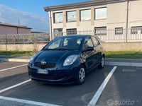 Usata Toyota Yaris 87 CV (63 kW) 2006 Blu Berlina