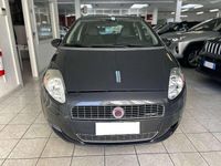 Usata Fiat Grande Punto Dynamic 75 CV (55 kW) 2009 Grigio scuro metallizzato Utilitaria