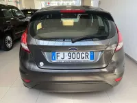Usata Ford Fiesta 75 CV (55 kW) 2017 Grigio metallizzato Utilitaria