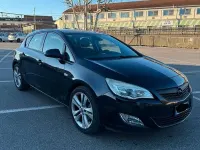 Usata Opel Astra 110 CV (80 kW) 2010 Nero Berlina
