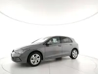 Usata VW Golf VIII Life 110 CV (80 kW) 2022 Moonstone grey Berlina