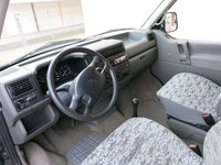 Usata VW Caravelle 102 CV (75 kW) 1998 Verde Furgone
