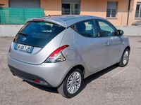 usata Lancia Ypsilon 1.2 69 CV 5 porte GPL Ecochic Gold