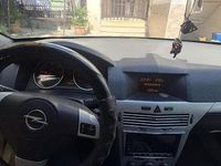 Usata Opel Astra 90 CV (66 kW) 2009 Nero Berlina