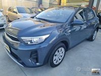 Second-hand Kia Stonic Style 84 CP (61 kW) 2022 Gri SUV