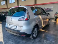 Usata Renault Scénic LIMITED 95 CV (69 kW) 2014 Grigio Monovolume