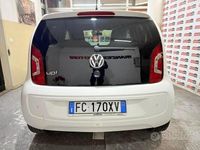 Usata VW up! 75 CV (55 kW) 2016 Gray Utilitaria
