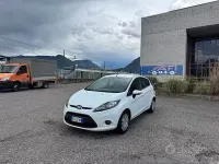 Usata Ford Fiesta 68 CV (50 kW) 2010 Bianco Berlina