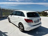 Usata Mercedes B200 AMG line 136 CV (100 kW) 2015 Bianco Monovolume