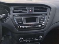 Usata Hyundai i20 Style 75 CV (55 kW) 2016 Bianco Berlina