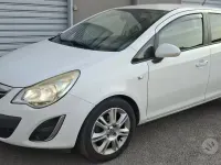 Usata Opel Corsa Edition 95 CV (69 kW) 2011 Bianco Utilitaria