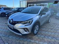 Usata Renault Captur 116 CV (85 kW) 2022 Grigio SUV