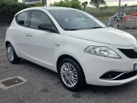 Usata Lancia Ypsilon Gold 69 CV (50 kW) 2016 Beige Utilitaria